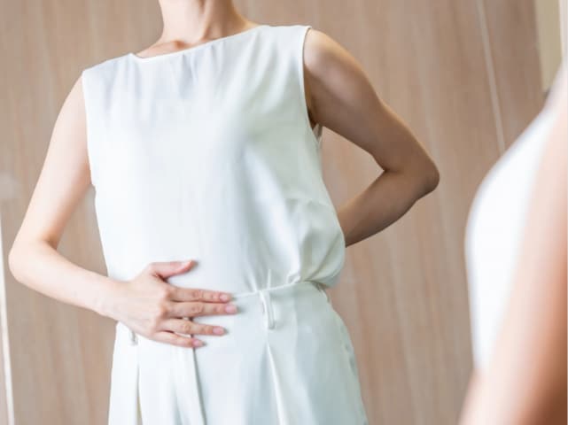 女性