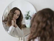 春のゆらぎ肌、どう守る？花粉肌荒れを腸活でいたわろう