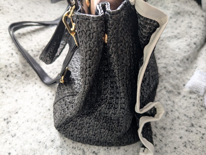 JILL by JILL STUART BOOK かごバッグ BLACK ver.の底部アップ
