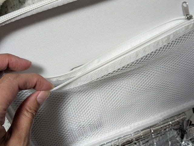 Coleman保冷バッグのメッシュ内ポケットのアップ