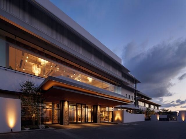 ヒルトップリゾート福岡の外観夜景