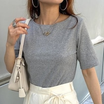 知らなきゃ損する！GUでバズり中の「990円Tシャツ」5選