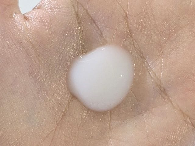SOFINA BASIC+ うるおいターボ乳液のテクスチャー