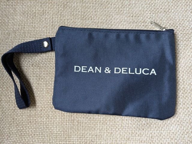 DEAN&DELUCAストラップ付きポーチ正面
