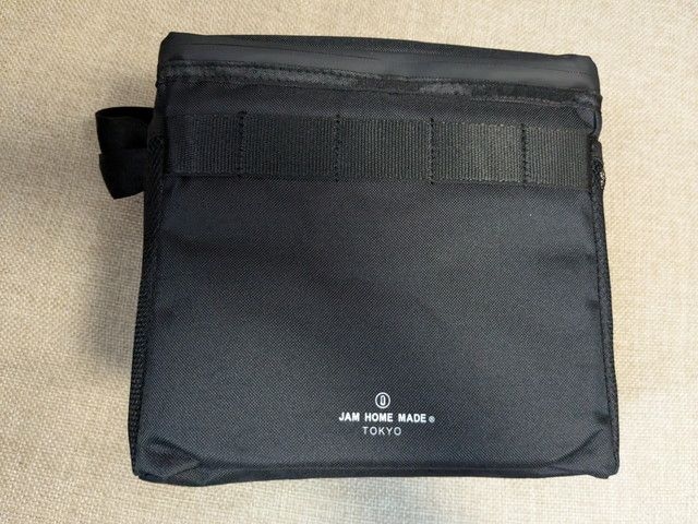 JAM HOME MADE超保冷バッグ正面のロゴアップ