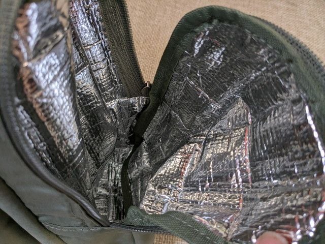 古川優香 多機能Shoulder Bagの保冷保温ポケット内部アルミ素材