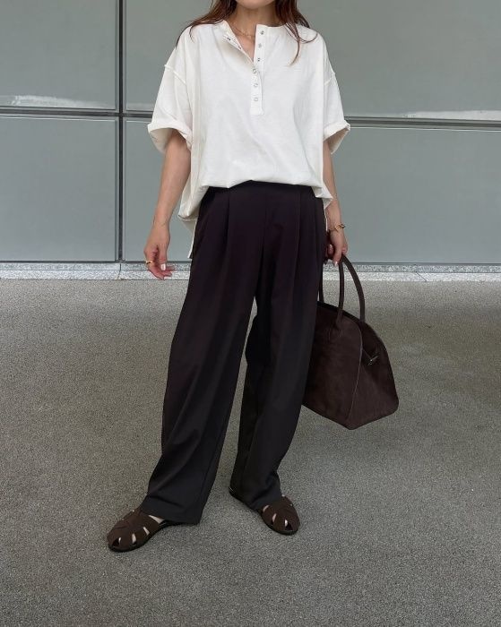UNIQLO「ウルトラストレッチアクティブワイドパンツ」