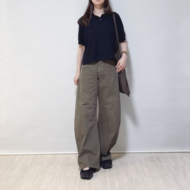 GU 3Dバレルジーンズを着たコーデ