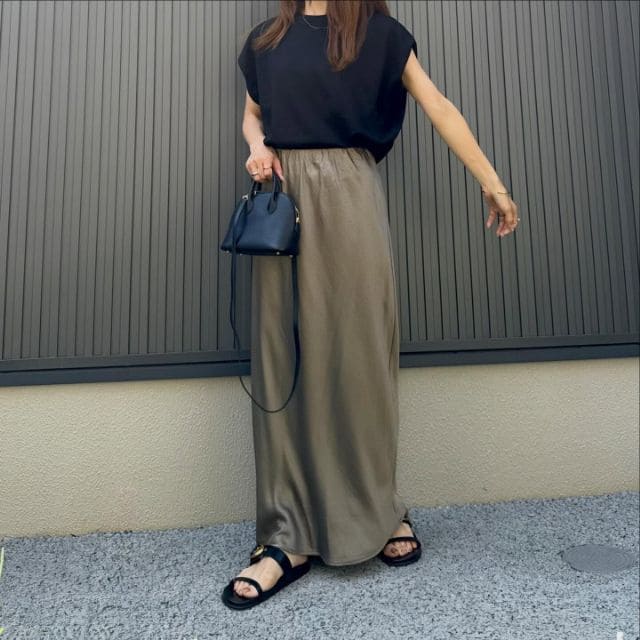 ドライウエストタックTを着たコーデ