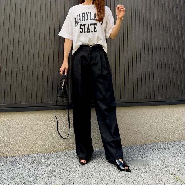UNIQLO「スマートワイドストレートパンツ」