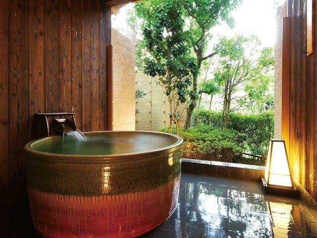 有馬温泉 月光園 游月山荘の客室露天風呂