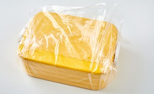 弁当箱がポリ袋に入った状態の写真