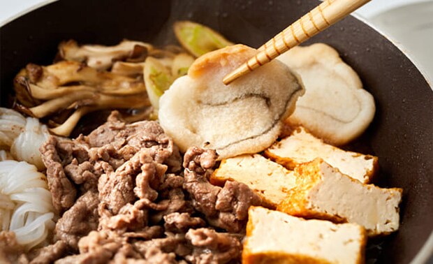 麩を加えている写真