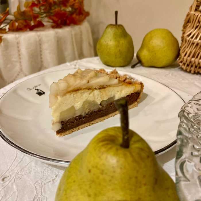 キル フェ ボンの洋梨のシブーストとチョコレートのタルトカット