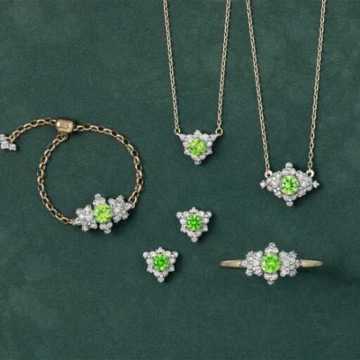 【アベリ】花をまとう♡2025年ホリデー新作ジュエリーコレクション