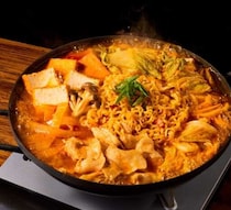 【コリコレ新作】辛ラーメンで楽しむ♡プデチゲ&キムチチゲが全国発売