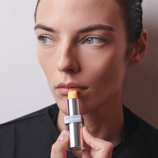春夏メイクを格上げ！プラダ ビューティの新作ケア&リップが登場