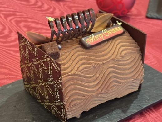 帝国ホテル 大阪のクリスマスケーキです。