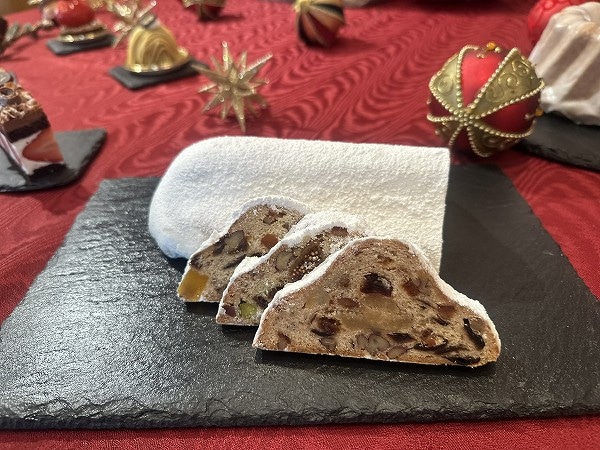 帝国ホテル 大阪のクリスマスケーキです。