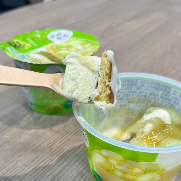井村屋のやわもちアイス パフェ マスカット⑦