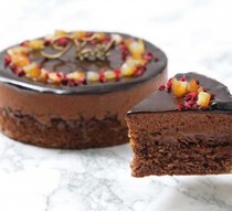 OGGI♡2025年クリスマスケーキは大人のためのチョコムース