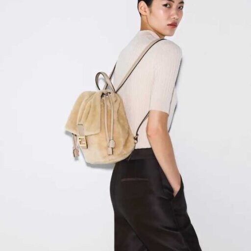 【フェンディ】新作バックパックが登場♡上質レザーと洗練デザインで日常を格上げ