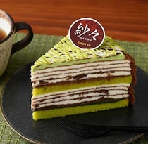 銀座コージーコーナー×紗々♡30周年を祝う「抹茶ティラミスミルクレープ」登場