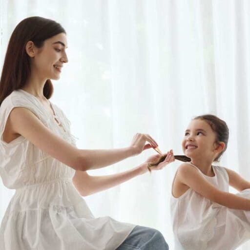 【HAIRSTAR】“ふとした瞬間も美しく”を叶える♡持ち運べる小型コーム誕生