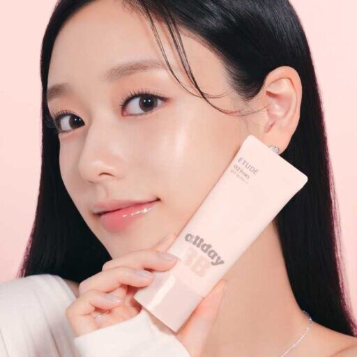 うるおい透明肌へ♡エチュードの新作「オールデーグラススキンBBクリーム」で叶う自然なツヤ