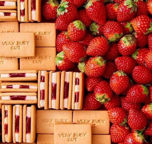 【ベリールビーカット】人気No.1『いちごミルクサンド』がリニューアル♡