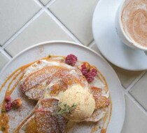 原宿カフェ『FORU』から登場！りんご×バニラの甘酸っぱい“パニーニデザート”