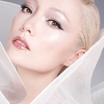 【NARSホリデー2025】イリス・ヴァン・ヘルペンとの夢のコラボが実現♡