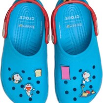 【ドラえもん×Crocs™】限定クロッグ登場！可愛くカスタマイズできる一足