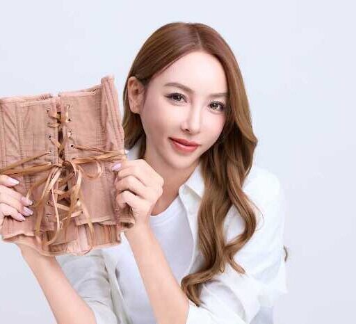 【BELMISE】SANAとの共同開発！「魔法をかけるコルセット」が登場