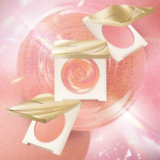 カバーマークから冬の限定色登場♡大人肌を明るく魅せる「ライティング カラー パウダー」