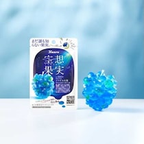 【新感覚グミ】カンロの「イトピスの実」で楽しむ、青く神秘的な空想果実の世界