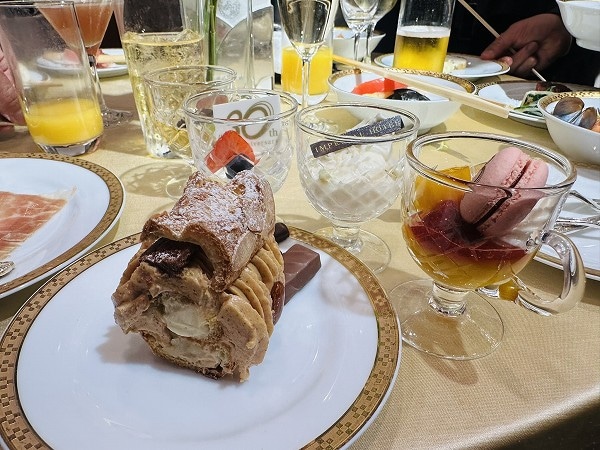 帝国ホテル大阪開業30周年記念です。