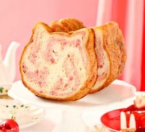 ねこねこ初のクリスマス限定♡ストロベリーチーズケーキ食パン登場