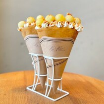 宝塚南口のとっておきスイーツ、厳選素材で作る「La fleur（ラ・フルール）」のご褒美クレープ