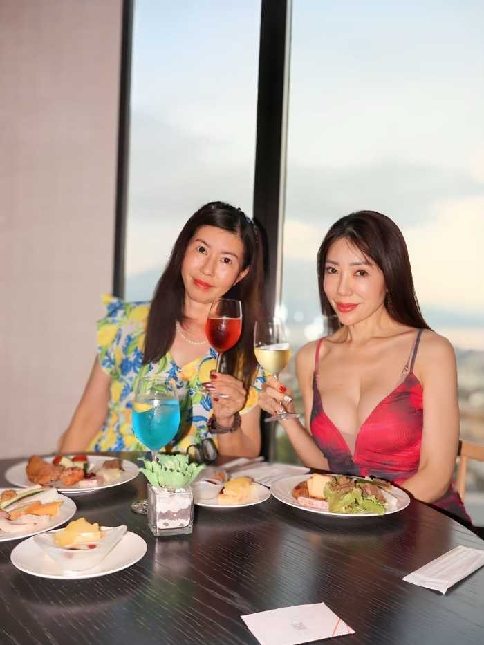 最高の景色のクラブラウンジは朝、カフェ、カクテルタイムと使えます