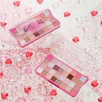 キャンメイク40周年！全32色の豪華「スーパーかわいい！パレット」アイパレット登場