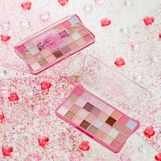 キャンメイク40周年！全32色の豪華「スーパーかわいい！パレット」アイパレット登場