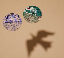 ジョンマスターオーガニック、サステナブルなミニコームで素敵なホリデーを