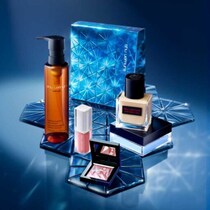 冬を彩るシュウウエムラのホリデーキット♡選べる3種の特別セット