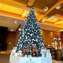 【JWマリオット・ホテル奈良】優雅に彩る チャリティークリスマス点灯式2025