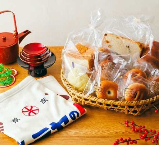 木村屋總本店の福袋2026が登場。人気パン10種と限定ブランケットの豪華セット