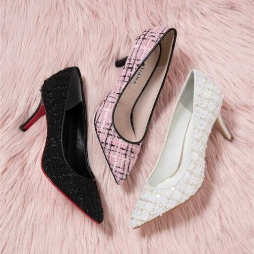 ダイアナのWEB限定ツイードパンプス、ホリデーシーズンにぴったり!