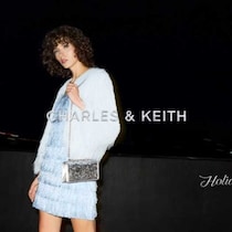 チャールズ&キースのホリデーが紡ぐ、静かに輝く2025年の特別な夜