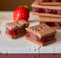 VERY RUBY CUTのサンドが冬限定に♡苺×ショコラの新作スイーツ