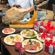 「ヒルトン京都」毎日がクリスマスパーティ♪心躍る”冬の祝祭”フェスティブビュッフェ